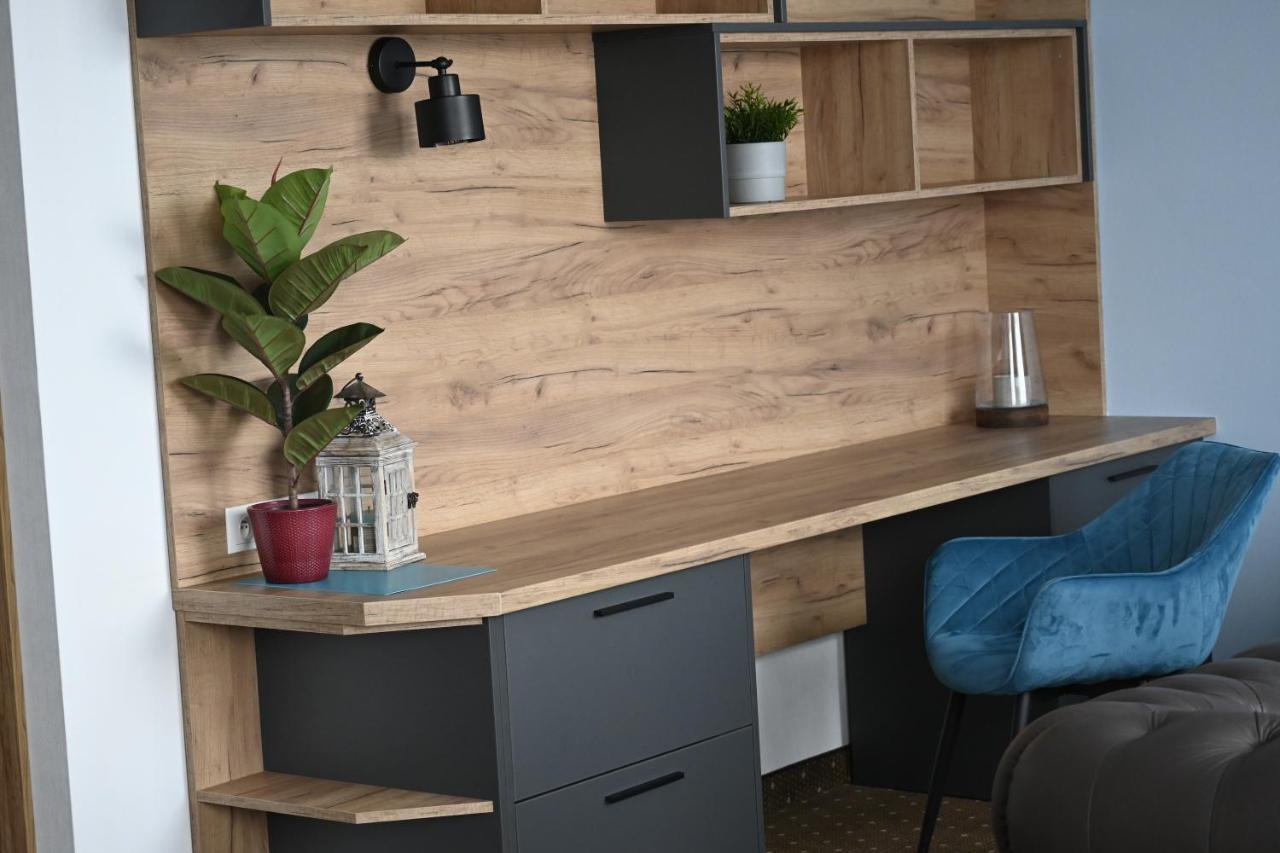 Aparthotel Legnica - Apartamenty Z Aneksem Kuchennym المظهر الخارجي الصورة