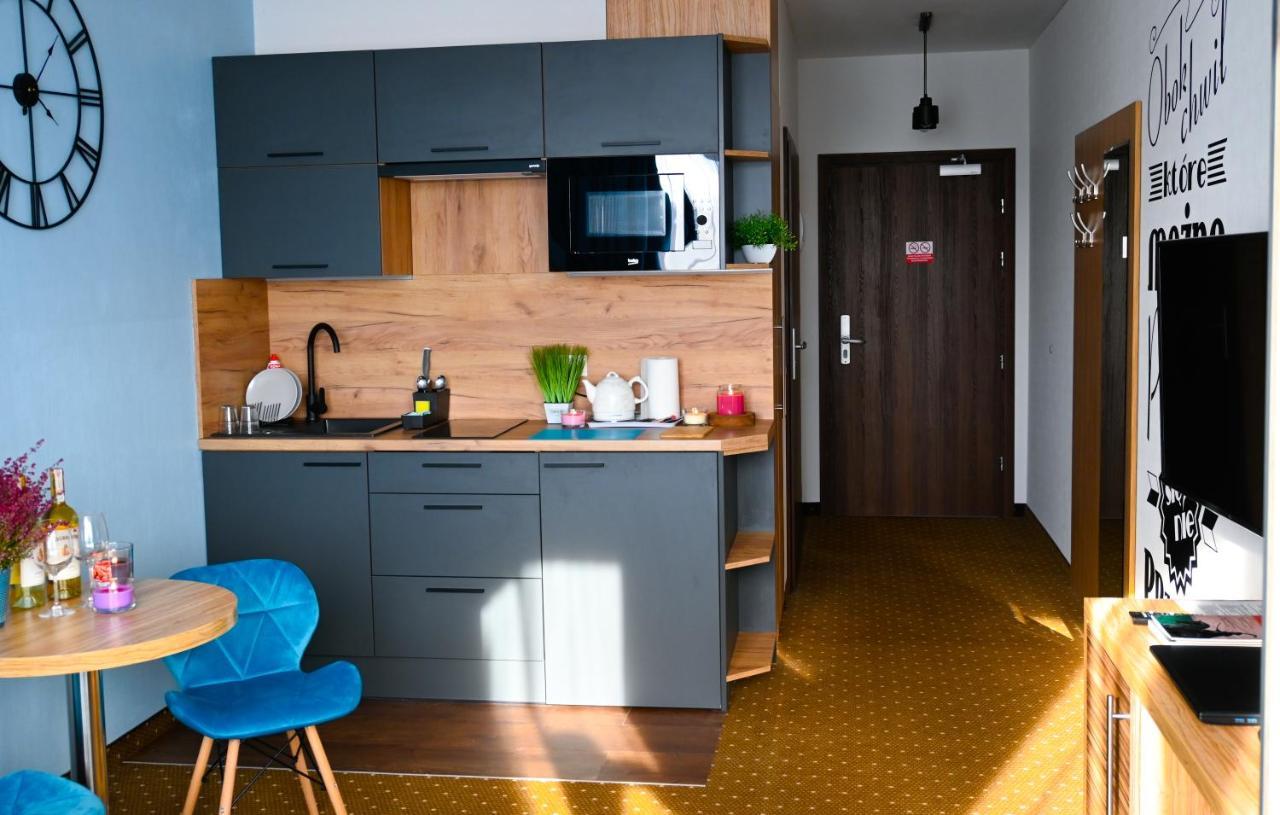 Aparthotel Legnica - Apartamenty Z Aneksem Kuchennym المظهر الخارجي الصورة